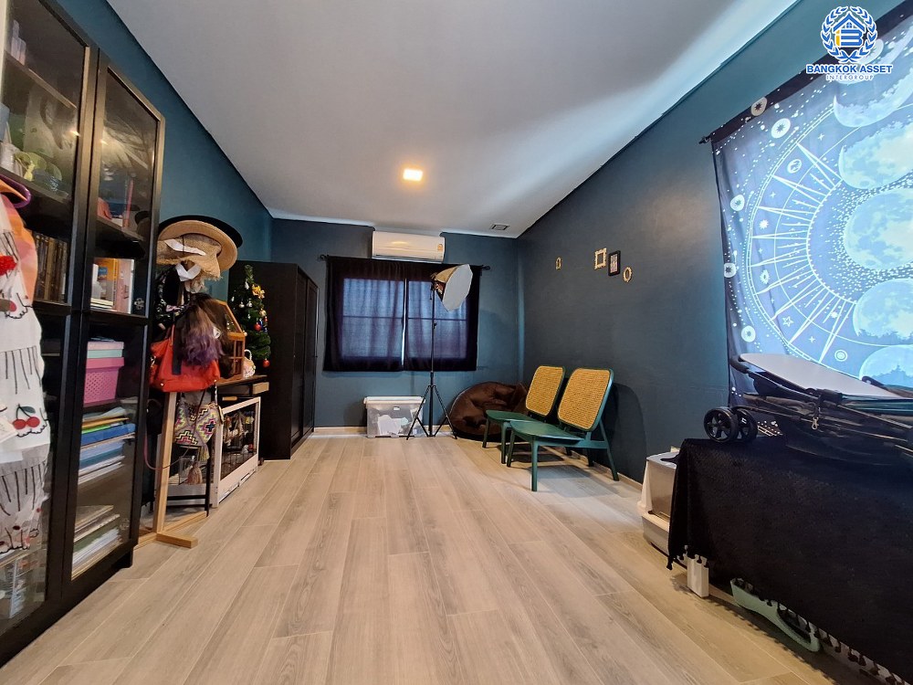 *****บ้านแฝดมือสอง โครงการ อัญญ่า ราชพฤกษ์-นครอินทร์ คุณภาพจาก L&H เนื้อที่ 50.10 ตร.ว. ฟังก์ชัน 2 ห้องนอน 3 ห้องน้ำ 2 ที่จอดรถ บริเวณกว้างเหมือนบ้านเดียว ฟรีเฟอร์นิเจอร์ทั้งหลัง สภาพเหมือนใหม่ บนทำเลดี เชื่อมต่อถนนนครอินทร์ ใกล้รถไฟฟ้าสายสีม่วง "สถานีบางพลู" และจุดขึ้นทางด่วน "ศรีรัช"