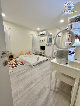 *****บ้านแฝดมือสอง โครงการ อัญญ่า ราชพฤกษ์-นครอินทร์ คุณภาพจาก L&H เนื้อที่ 50.10 ตร.ว. ฟังก์ชัน 2 ห้องนอน 3 ห้องน้ำ 2 ที่จอดรถ บริเวณกว้างเหมือนบ้านเดียว ฟรีเฟอร์นิเจอร์ทั้งหลัง สภาพเหมือนใหม่ บนทำเลดี เชื่อมต่อถนนนครอินทร์ ใกล้รถไฟฟ้าสายสีม่วง "สถานีบางพลู" และจุดขึ้นทางด่วน "ศรีรัช"