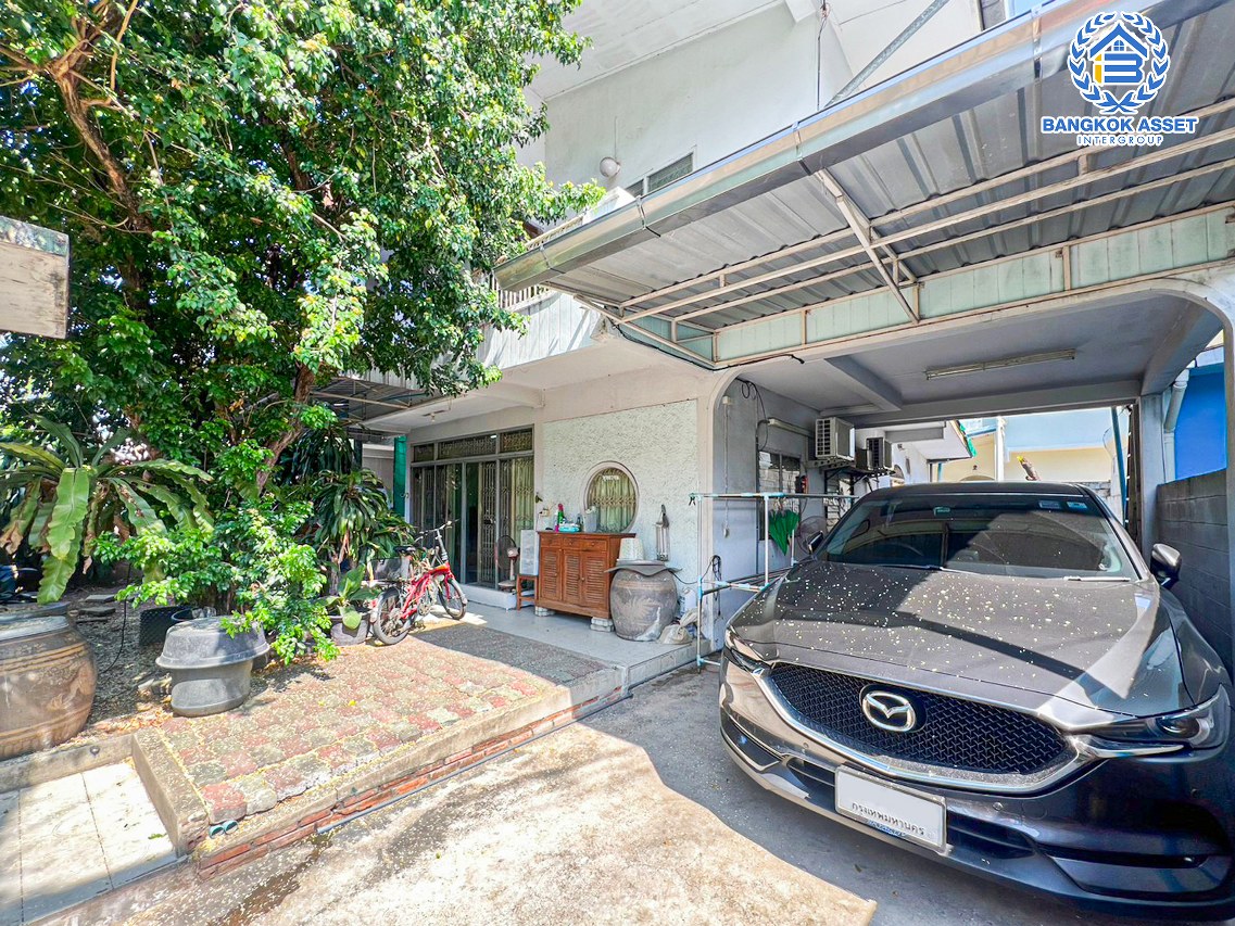 *****บ้านเดี่ยวมือสองกรุงเทพมหานคร หมู่บ้าน ปรีชา2 นวมินทร์ เนื้อที่กว้าง 51 ตร.ว. ฟังก์ชัน 3 ห้องนอน 2 ห้องน้ำ 3 ที่จอดรถ แถมฟรี! 3 เครื่องปรับอากาศ 2 เครื่องทำน้ำอุ่น บนทำเลแห่งการเดินทาง เชื่อมต่อถนนนวมินทร์, ถนนประเสริฐมนูกิจ ใกล้รถไฟฟ้าสายสีเหลือง "สถานีบางกะปิ" ที่จะเสร็จในเร็วๆ นี้