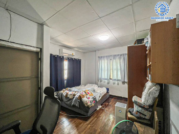 *****บ้านเดี่ยวมือสองกรุงเทพมหานคร หมู่บ้าน ปรีชา2 นวมินทร์ เนื้อที่กว้าง 51 ตร.ว. ฟังก์ชัน 3 ห้องนอน 2 ห้องน้ำ 3 ที่จอดรถ แถมฟรี! 3 เครื่องปรับอากาศ 2 เครื่องทำน้ำอุ่น บนทำเลแห่งการเดินทาง เชื่อมต่อถนนนวมินทร์, ถนนประเสริฐมนูกิจ ใกล้รถไฟฟ้าสายสีเหลือง "สถานีบางกะปิ" ที่จะเสร็จในเร็วๆ นี้