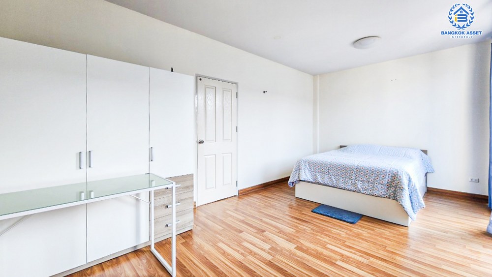 *****ทาวน์เฮ้าส์มือสอง โครงการ บ้านดี บางโทรัด พระราม2 เนื้อที่ 17.50 ตร.ว. ฟังก์ชัน 2 ห้องนอน 2 ห้องน้ำ 1 ที่จอดรถ บ้านดีไซน์โมเดิร์น ภายในสภาพดีเยี่ยม พร้อมเข้าอยู่ ทำเลดีเดินทางสะดวก เข้า-ออกในเมืองได้ง่าย เชื่อมต่อถนนพระราม2 จองเลย!