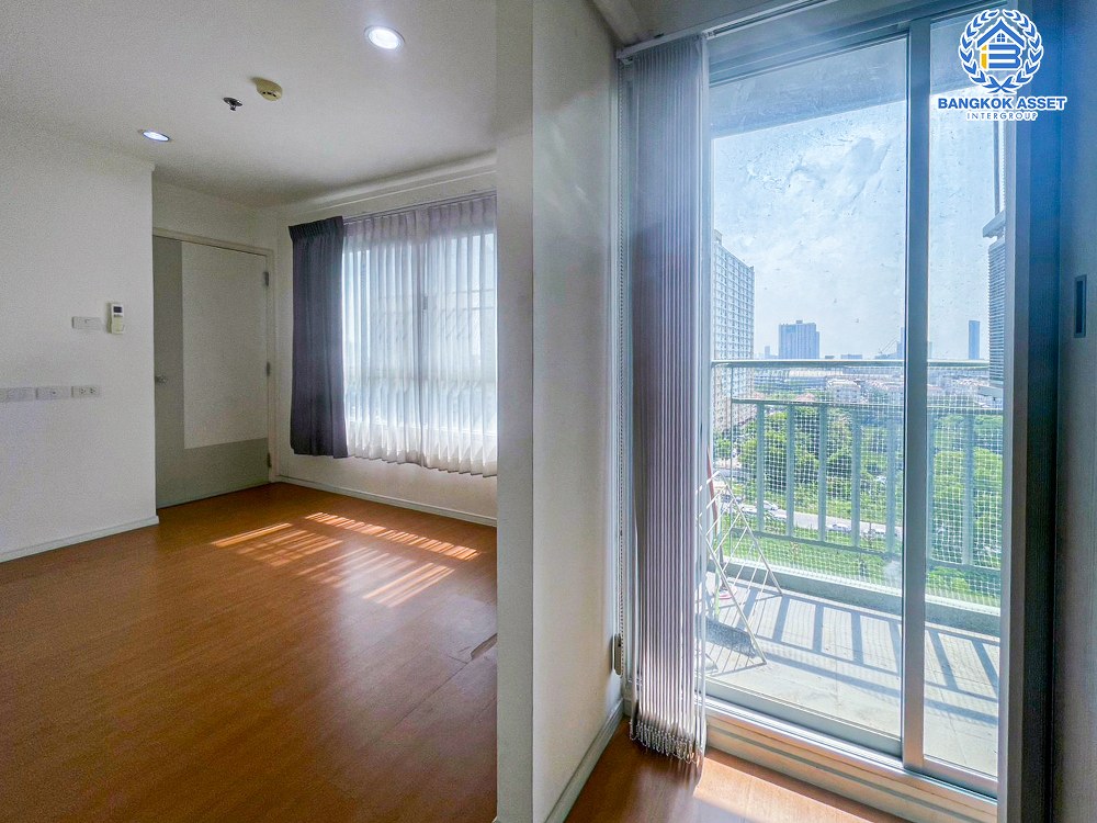 *****คอนโดมิเนียมมือสอง โครงการ ลุมพินีพาร์ค รัตนาธิเบศร์-งามวงศ์วาน พื้นที่ใช้สอย 45.28 ตร.ม. ฟังก์ชัน 1 ห้องนอน 1 ห้องน้ำ 1 ที่จอดรถ สภาพใหม่เอี่ยม พร้อมตู้เสื้อผ้าแบบบิ้วอินท์ บนทำเลเดินทางสะดวก เชื่อมต่อถนนรัตนาธิเบศร์ ใกล้รถไฟฟ้าสายสีม่วง "สถานีบางกระสอ" และจุดขึ้นทางด่วน "งามวงศ์วาน"