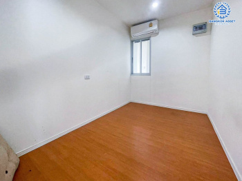 *****คอนโดมิเนียมมือสอง โครงการ ลุมพินีพาร์ค รัตนาธิเบศร์-งามวงศ์วาน พื้นที่ใช้สอย 45.28 ตร.ม. ฟังก์ชัน 1 ห้องนอน 1 ห้องน้ำ 1 ที่จอดรถ สภาพใหม่เอี่ยม พร้อมตู้เสื้อผ้าแบบบิ้วอินท์ บนทำเลเดินทางสะดวก เชื่อมต่อถนนรัตนาธิเบศร์ ใกล้รถไฟฟ้าสายสีม่วง "สถานีบางกระสอ" และจุดขึ้นทางด่วน "งามวงศ์วาน"