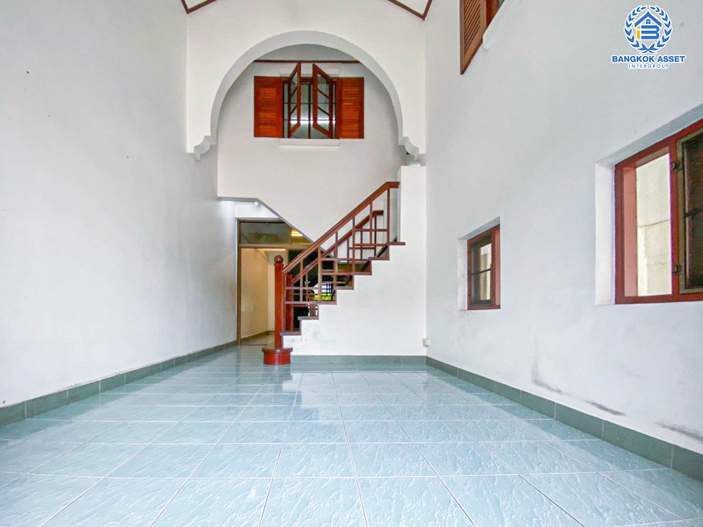 *****ทาวน์เฮ้าส์มือสอง โครงการ เมืองทองธานี โครงการ5 ติวานนท์ เนื้อที่ 30 ตร.ว. ฟังก์ชัน 4 ห้องนอน 2 ห้องน้ำ 2 ที่จอดรถ ภายในสภาพดี แถมฟรี! เครื่องปรับอากาศ บนทำเลดี เชื่อมต่อถนนแจ้งวัฒนะ ถนนติวานนท์ ใกล้รถไฟฟ้าสายสีชมพู(ส่วนต่อขยาย) "สถานีเมืองทองธานี" และจุดขึ้นทางด่วน "แจ้งวัฒนะ"