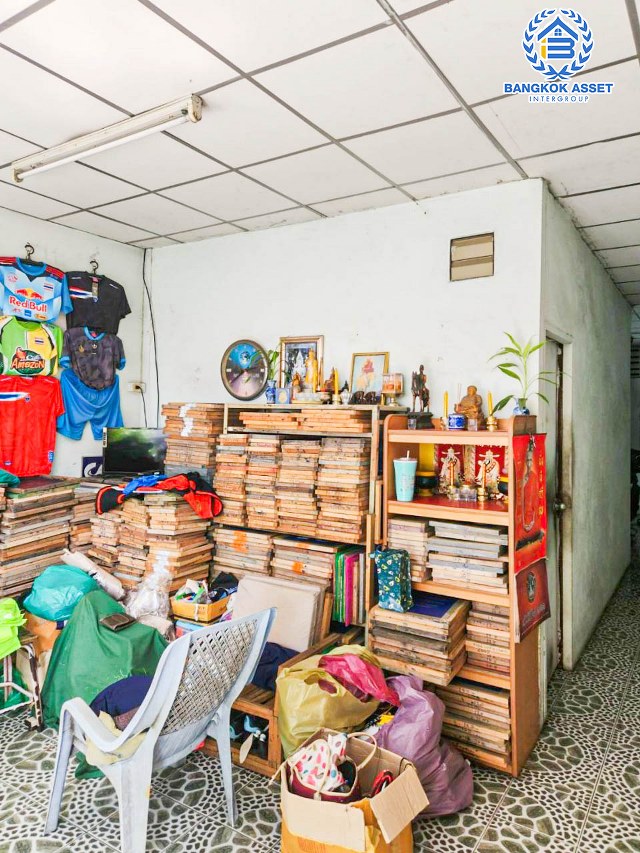 *****อาคารพาณิชย์มือสองกรุงเทพมหานคร ซอยสาธุประดิษฐ์34 รัชดาภิเษก เนื้อที่ 15 ตร.ว. ฟังก์ชัน 5 ห้องนอน 2 ห้องน้ำ แถมฟรี! 2 เครื่องปรับอากาศ บนทำเลดี เชื่อมต่อถนนรัชดาภิเษก ใกล้เซ็นทรัล พระราม 3, รถไฟฟ้าสายสีเขียว "สถานีช่องนนททรี" และจุดขึ้นทางด่วน "เฉลิมมหานคร"