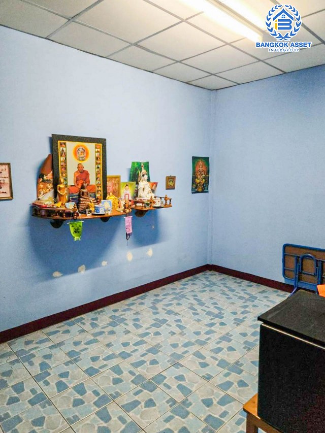 *****อาคารพาณิชย์มือสองกรุงเทพมหานคร ซอยสาธุประดิษฐ์34 รัชดาภิเษก เนื้อที่ 15 ตร.ว. ฟังก์ชัน 5 ห้องนอน 2 ห้องน้ำ แถมฟรี! 2 เครื่องปรับอากาศ บนทำเลดี เชื่อมต่อถนนรัชดาภิเษก ใกล้เซ็นทรัล พระราม 3, รถไฟฟ้าสายสีเขียว "สถานีช่องนนททรี" และจุดขึ้นทางด่วน "เฉลิมมหานคร"