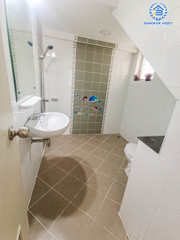 *****บ้านแฝดมือสอง โครงการ ลภาวัน19 ราชพฤกษ์ เนื้อที่ 36.70 ตร.ว. ฟังก์ชันครบ 4 ห้องนอน 2 ห้องน้ำ 1 ที่จอดรถ บ้านสภาพดี ต่อเติมพร้อมเข้าอยู่ บรรยากาศเป็นส่วนตัว ไม่ต่างจากบ้านเดี่ยว บนทำเลเชื่อมต่อถนนราชพฤกษ์ ถนนชัยพฤกษ์ ถนนบางกรวย-ไทรน้อย จองเลย!