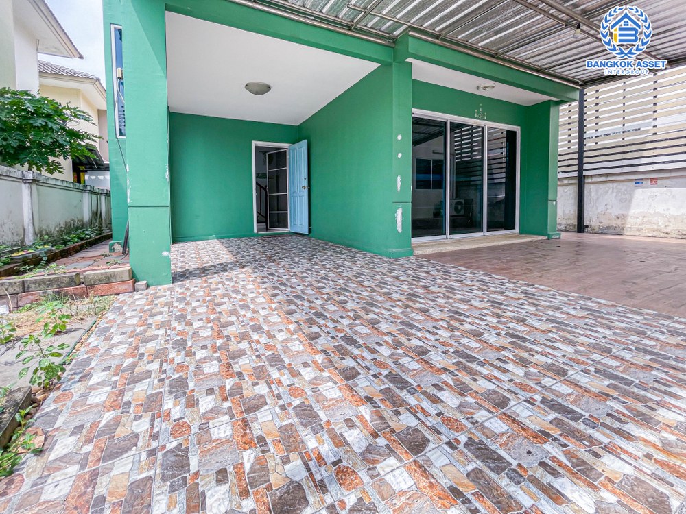 *****บ้านแฝดมือสอง โครงการ พฤกษาวิลเลจ22 บางกรวย-ไทรน้อย หลังมุม เนื้อที่กว้าง 40.70 ตร.ว. ฟังก์ชัน 3 ห้องนอน 2 ห้องน้ำ 1 ที่จอดรถ รอบบ้านกว้างให้ความรู้สึกเหมือนบ้านเดี่ยว บนทำเลเดินทางสะดวก เชื่อมต่อถนนนครอินทร์ ใกล้รถไฟฟ้าสายสีแดง "สถานีบางบำหรุ" และจุดขึ้นทางด่วน "พระราม7"