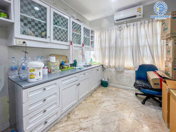 *****บ้านเดี่ยวมือสอง โครงการ ชลลดา บางบัวทอง จากแบรนด์ L&H เนื้อที่ 177.50 ตร.ว. ฟังก์ชัน 5 ห้องนอน 4 ห้องน้ำ จอดรถได้ 2 คัน บ้านสภาพเยี่ยม บรรยากาศโครงการดี สิ่งอำนวยความสะดวกครบ บนทำเลเดินทางสะดวก เชื่อมต่อหลากหลายเส้นทาง ใกล้รถไฟฟ้าสายสีม่วง "สถานีบางพลู"