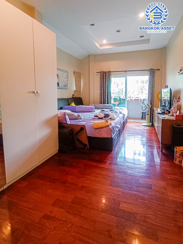 *****บ้านเดี่ยวมือสองนนทบุรี โครงการ ดิโอเรียลเทลเฮ้าส์ บางกรวย-ไทรน้อย หลังมุม! เนื้อที่กว้างมากถึง 56.3 ตร.ว. ฟังก์ชัน 3 ห้องนอน 2 ห้องน้ำ 2 ที่จอดรถ บ้านสวย พร้อมอยู่ บนทำเลดี เชื่อมต่อถนนกาญจนาภิเษก, ถนนรัตนาธิเบศร์ ใกล้รถไฟฟ้าสายสีม่วง "สถานีคลองบางไผ่"