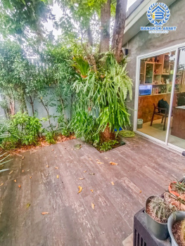 *****บ้านเดี่ยวมือสองนนทบุรี โครงการ ดิโอเรียลเทลเฮ้าส์ บางกรวย-ไทรน้อย หลังมุม! เนื้อที่กว้างมากถึง 56.3 ตร.ว. ฟังก์ชัน 3 ห้องนอน 2 ห้องน้ำ 2 ที่จอดรถ บ้านสวย พร้อมอยู่ บนทำเลดี เชื่อมต่อถนนกาญจนาภิเษก, ถนนรัตนาธิเบศร์ ใกล้รถไฟฟ้าสายสีม่วง "สถานีคลองบางไผ่"