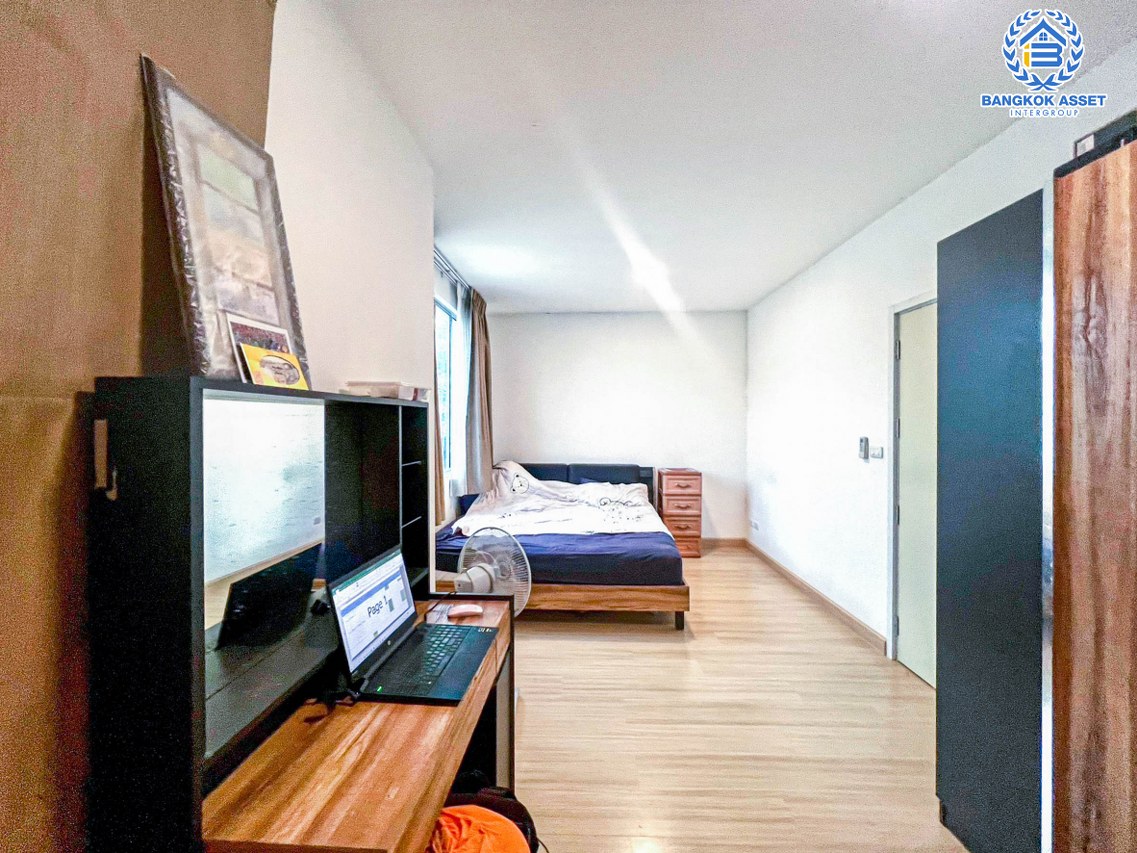 *****ทาวน์เฮ้าส์มือสองปทุมธานี โครงการ พฤกษาวิลล์79 พหลโยธิน-รังสิต เนื้อที่กว้าง 21 ตร.ว. ฟังก์ชัน 3 ห้องนอน 2 ห้องน้ำ 1 ที่จอดรถ บ้านพร้อมอยู่ แถมอยู่ต้นโครการ บนทำเลเดินทางสะดวก เชื่อมต่อถนนรังสิต-ปทุมธานี, ถนนพหลโยธิน ใกล้รถไฟฟ้าสายสีแดง "สถานีรังสิต" และทางด่วน "ดอนเมืองโทลล์เวย์" จองเลย!