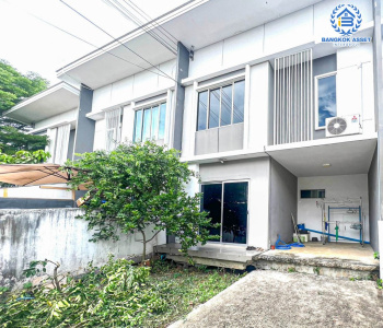 *****ทาวน์เฮ้าส์มือสองปทุมธานี โครงการ พฤกษาวิลล์79 พหลโยธิน-รังสิต เนื้อที่กว้าง 21 ตร.ว. ฟังก์ชัน 3 ห้องนอน 2 ห้องน้ำ 1 ที่จอดรถ บ้านพร้อมอยู่ แถมอยู่ต้นโครการ บนทำเลเดินทางสะดวก เชื่อมต่อถนนรังสิต-ปทุมธานี, ถนนพหลโยธิน ใกล้รถไฟฟ้าสายสีแดง "สถานีรังสิต" และทางด่วน "ดอนเมืองโทลล์เวย์" จองเลย!