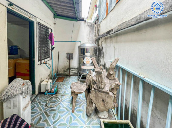 *****ทาวน์โฮมมือสองนนทบุรี หมู่บ้าน ซอยนนทบุรี 11/2 นนทบุรี เนื้อที่กว้าง 25 ตร.ว. ฟังก์ชัน 4 ห้องนอน 3 ห้องน้ำ 2 ที่จอดรถ สามารถทำเป็น office หรือจะเป็นที่อยู่อาศัยก็ได้ บนทำเลศักยภาพ เพียง 650 เมตรก็ถึงรถไฟฟ้าสายสีม่วง "สถานีสะพานพระนั่งเกล้า" และใกล้จุดขึ้นทางด่วน "งามวงศ์วาน"