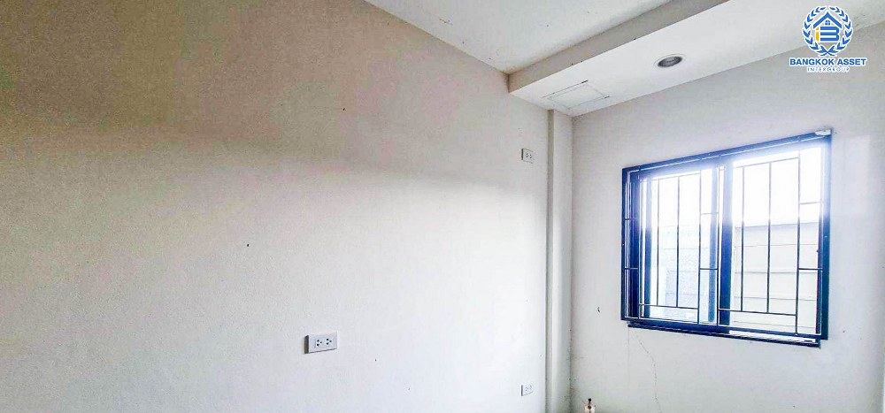 *****อาคารพาณิชย์สูง 4 ชั้นมือสอง โครงการ คาณาริ พาร์ค บางใหญ่-บางคูวัด เนื้อที่ 20 ตร.ว. ฟังก์ชัน 2 ห้องนอน 3 ห้องน้ำ 2 ที่จอดรถ ออกแบบรองรับการประกอบธุรกิจ แถมฟรี! เครื่องปรับอากาศ โครงการบนทำเลเดินทางสะดวก เชื่อมต่อถนนบางใหญ่-บางคูวัด ถนนกาญจนาภิเษก