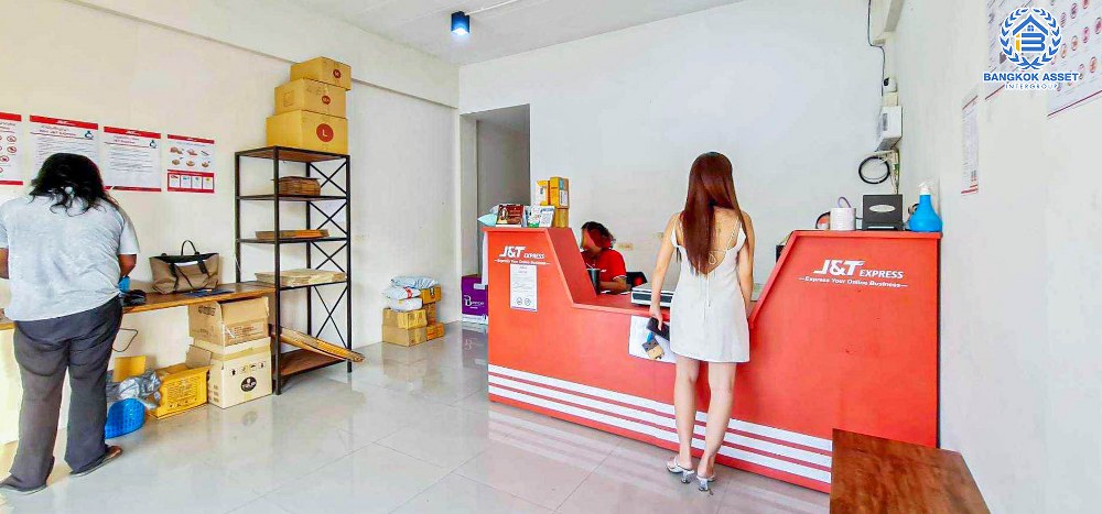 *****อาคารพาณิชย์สูง 4 ชั้นมือสอง โครงการ คาณาริ พาร์ค บางใหญ่-บางคูวัด เนื้อที่ 20 ตร.ว. ฟังก์ชัน 2 ห้องนอน 3 ห้องน้ำ 2 ที่จอดรถ ออกแบบรองรับการประกอบธุรกิจ แถมฟรี! เครื่องปรับอากาศ โครงการบนทำเลเดินทางสะดวก เชื่อมต่อถนนบางใหญ่-บางคูวัด ถนนกาญจนาภิเษก