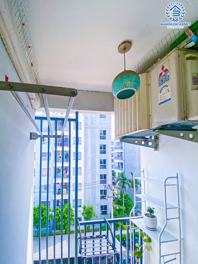 *****คอนโดมิเนียมมือสองนนทบุรี โครงการ เดอะคิทท์ ติวานนท์ เนื้อที่กว้างเกือบ 28 ตร.ม. ฟังก์ชัน 1 ห้องนอน 1 ห้องน้ำ 1 ที่จอดรถ แถมฟรี! 1 เครื่องปรับอากาศ 1 เครื่องทำน้ำอุ่น และเฟอร์นิเจอร์ บนทำเลแห่งการเดินทาง เชื่อมต่อถนนติวานนท์, ถนนชัยพฤกษ์ และถนนแจ้งวัฒนะ จองเลย!