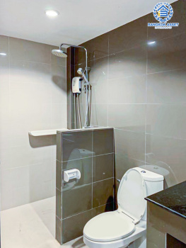 *****ทาวน์โฮมมือสอง โครงการ เดอะ โมเมนท์ รามอินทรา เนื้อที่ 23.50 ตร.ว. ฟังก์ชัน 3 ห้องนอน 4 ห้องน้ำ 2 ที่จอดรถ บ้านสไตล์โมเดิร์น บนทำเลเดินทางสะดวกสบาย เชื่อมต่อถนนรามอินทรา ถนนพหลโยธิน ใกล้รถไฟฟ้าสายสีชมพู และจุดขึ้นทางด่วน "รามอินทรา"