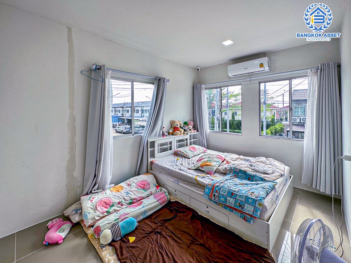 *****ทาวน์เฮ้าส์มือสองปทุมธานี โครงการ พฤกษา รังสิต-คลอง7 บ้านหลังมุม! เนื้อที่กว้างขวางเกือบ 26 ตร.ว. ฟังก์ชัน 3 ห้องนอน 2 ห้องน้ำ 1 ที่จอดรถ ติดสวนส่วนกลาง บนทำเลแห่งการเดินทาง เชื่อมต่อถนนรังสิต-นครนายก ใกล้จุดขึ้นทางด่วน "รามอินทรา-อาจณรงค์" จองเลย