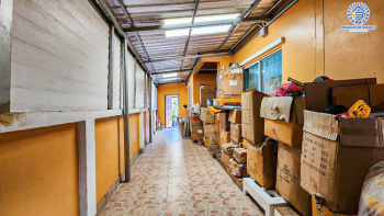 *****บ้านเดี่ยวมือสอง โครงการ ซื่อตรง สาริน เนื้อที่ 52.50 ตร.ว. ฟังก์ชัน 3 ห้องนอน 2 ห้องน้ำ 2 ที่จอดรถ บ้านหลังใหญ่โซนชานเมือง มีความเป็นส่วนตัวสูง ภายในมีพื้นที่ใช้สอยกว้างขวาง แถมฟรี! เครื่องปรับอากาศ บนทำเลเดินทางสะดวก เชื่อมต่อถนนเอกชัย ถนนวงแหวนรอบนอก จองเลย!