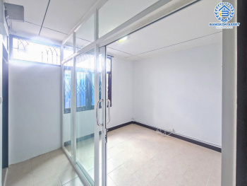 *****ทาวน์เฮ้าส์มือสองกรุงเทพมหานคร หมู่บ้าน ป.ธนานิเวศน์ เสนานิคม 1 เนื้อที่กว้างมากถึง 25 ตร.ว. ฟังก์ชัน 3 ห้องนอน 2 ห้องน้ำ 2 ที่จอดรถ บ้านพร้อมอยู่ แถมฟรี! 3 เครื่องปรับอากาศ 1 เครื่องทำน้ำอุ่น บนทำเลเยี่ยม ใกล้รถไฟฟ้าถึง 2 สายได้แก่ สายสีเขียว "สถานีเสนานิคม" และสายสีน้ำเงิน "สถานีพหลโยธิน"