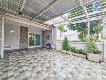 *****ทาวน์เฮ้าส์มือสองนนทบุรี โครงการ เดอะเมทโทร รัตนาธิเบศร์ หลังมุม! เนื้อที่กว้าง 20 ตร.ว. ฟังก์ชัน 3 ห้องนอน 2 ห้องน้ำ 2 ที่จอดรถ บ้านสภาพใหม่ ทำเลดี เชื่อมต่อถนนรัตนาธิเบศร์, ถนนบางกรวย-ไทรน้อย ใกล้โครงการรถไฟฟ้าสายสีม่วง "สถานีไทรม้า" และทางด่วน "งามวงศ์วาน" เดินทางสะดวก