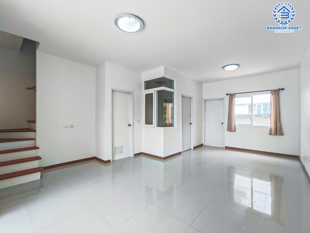 *****ทาวน์เฮ้าส์มือสอง โครงการ กัสโต้ ปิ่นเกล้า-จรัญสนิทวงศ์ หลังมุม คุณภาพระดับแบรนด์ Q HOUSE เนื้อที่ 23.90 ตร.ว. ฟังก์ชัน 4 ห้องนอน 3 ห้องน้ำ ที่จอดรถ 2 คัน ภายในสภาพสวย พร้อมเข้าอยู่ บนทำเลเดินทางสะดวก ใกล้รถไฟฟ้าสายสีแดง "สถานีบางบำหรุ" และทางด่วน "ศรีรัช"