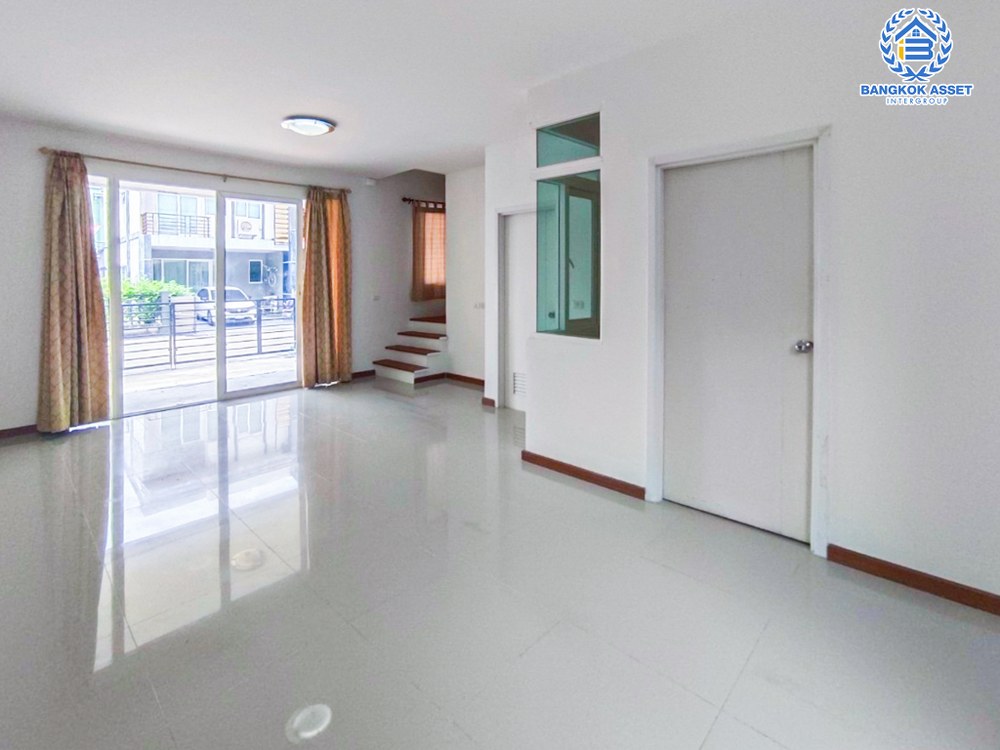 *****ทาวน์เฮ้าส์มือสอง โครงการ กัสโต้ ปิ่นเกล้า-จรัญสนิทวงศ์ หลังมุม คุณภาพระดับแบรนด์ Q HOUSE เนื้อที่ 23.90 ตร.ว. ฟังก์ชัน 4 ห้องนอน 3 ห้องน้ำ ที่จอดรถ 2 คัน ภายในสภาพสวย พร้อมเข้าอยู่ บนทำเลเดินทางสะดวก ใกล้รถไฟฟ้าสายสีแดง "สถานีบางบำหรุ" และทางด่วน "ศรีรัช"