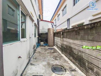 *****ทาวน์เฮ้าส์มือสอง โครงการ กัสโต้ ปิ่นเกล้า-จรัญสนิทวงศ์ หลังมุม คุณภาพระดับแบรนด์ Q HOUSE เนื้อที่ 23.90 ตร.ว. ฟังก์ชัน 4 ห้องนอน 3 ห้องน้ำ ที่จอดรถ 2 คัน ภายในสภาพสวย พร้อมเข้าอยู่ บนทำเลเดินทางสะดวก ใกล้รถไฟฟ้าสายสีแดง "สถานีบางบำหรุ" และทางด่วน "ศรีรัช"