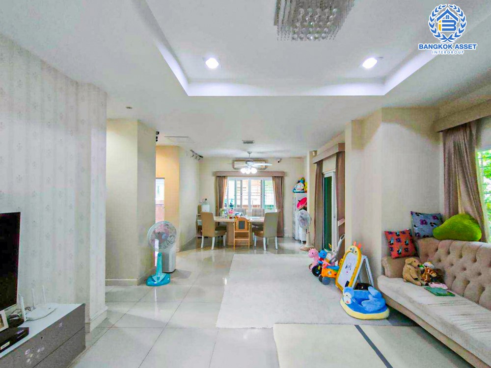 *****บ้านเดี่ยวมือสอง โครงการ บุราสิริ งามวงศ์วาน-ประชาชื่น หลังมุม เนื้อที่ 56.30 ตร.ว. ฟังก์ชัน 3 ห้องนอน 3 ห้องน้ำ 2 ที่จอดรถ ภายในบ้านสภาพใหม่มาก มีความเป็นส่วนตัว พร้อมเข้าอยู่ โครงการตั้งบนบนทำเลเดินทางสะดวก ใกล้รถไฟฟ้าสายสีม่วง "สถานีศูนย์ราชการนนทบุรี" และทางด่วน "งามวงศ์วาน"