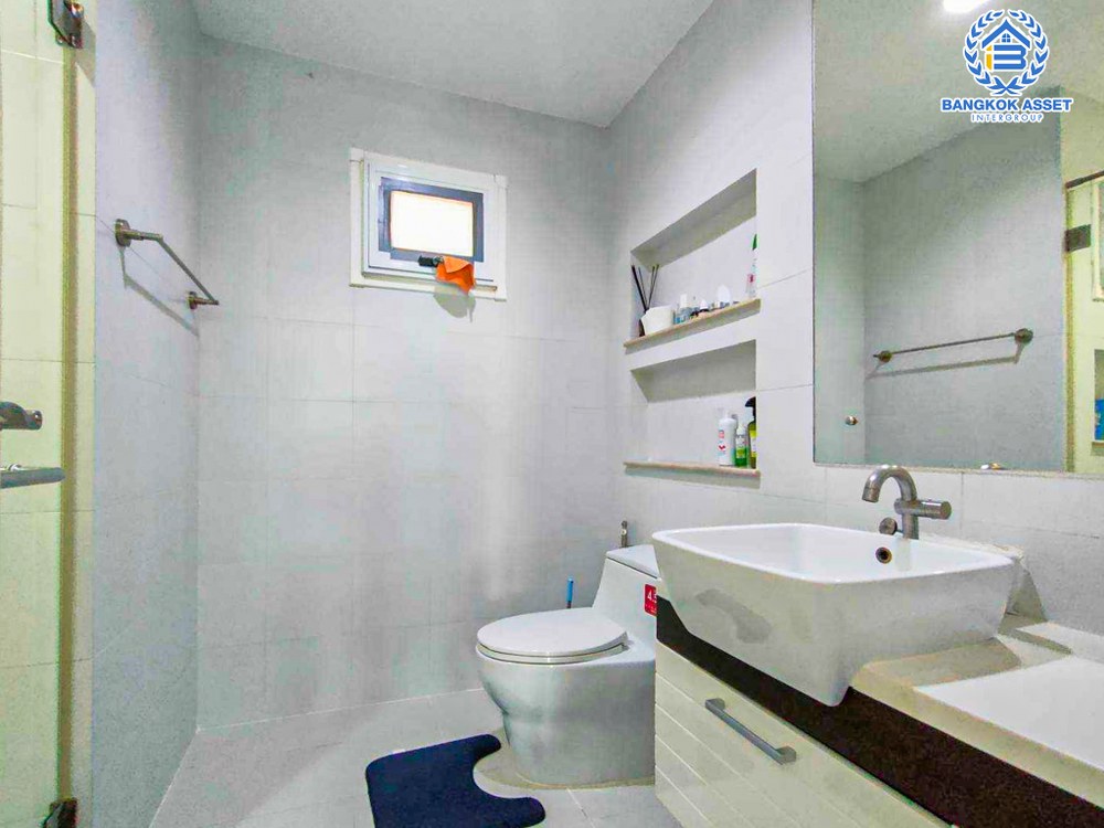 *****บ้านเดี่ยวมือสอง โครงการ บุราสิริ งามวงศ์วาน-ประชาชื่น หลังมุม เนื้อที่ 56.30 ตร.ว. ฟังก์ชัน 3 ห้องนอน 3 ห้องน้ำ 2 ที่จอดรถ ภายในบ้านสภาพใหม่มาก มีความเป็นส่วนตัว พร้อมเข้าอยู่ โครงการตั้งบนบนทำเลเดินทางสะดวก ใกล้รถไฟฟ้าสายสีม่วง "สถานีศูนย์ราชการนนทบุรี" และทางด่วน "งามวงศ์วาน"