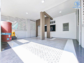 *****ทาวน์เฮ้าส์มือสองปทุมธานี หมู่บ้าน ชมฟ้า วรากูล รังสิต-คลอง2 เนื้อที่กว้างขวาง 27 ตร.ว. ฟังก์ชัน 5 ห้องนอน 2 ห้องน้ำ 1 ที่จอดรถ บ้านรีโนเวทใหม่ บนทำเลเข้าเมือง หรือออกต่างจังหวัดก็สะดวก เชื่อมต่อถนนรังสิต-นครนายก, ถนนลำลูกกา, ถนนรังสิต-องครักษ์