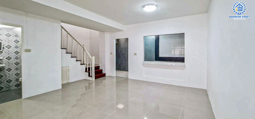 *****ทาวน์เฮ้าส์มือสอง โครงการ พฤกษา12 คลอง3 เนื้อที่ 24 ตร.ว. ฟังก์ชัน 4 ห้องนอน 2 ห้องน้ำ 2 ที่จอดรถ สภาพภายในดีมาก มีความเป็นส่วนตัวมาก โครงการบนทำเลเดินทางสะดวก เชื่อมต่อถนนวงแหวนรอบนอก ใกล้รถไฟฟ้าสายสีแดง "สถานีรังสิต" และทางยกระดับดอนเมืองโทลล์เวย์