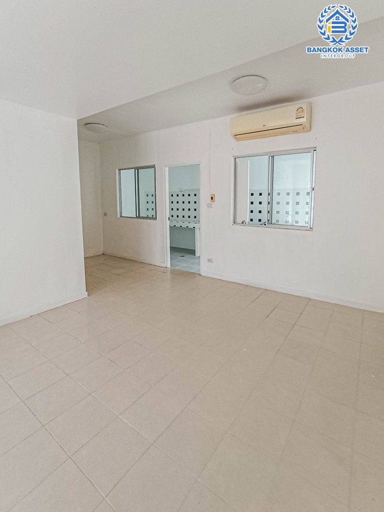 *****ทาวน์เฮ้าส์มือสอง โครงการ พฤกษา76 กาญจนาภิเษก เนื้อที่ 20.30 ตร.ว. ฟังก์ชัน 2 ห้องนอน 2 ห้องน้ำ 1 ที่จอดรถ สภาพสวยพร้อมอยู่ รีโนเวทใหม่ สิ่งอำนวยความสะดวกครบครัน ทำเลเดินทางสะดวก เชื่อมต่อกาญจนาภิเษก ใกล้เซ็นทรัลเวสต์เกต และโครงการรถไฟฟ้าสายสีม่วง "สถานีตลาดบางใหญ่"