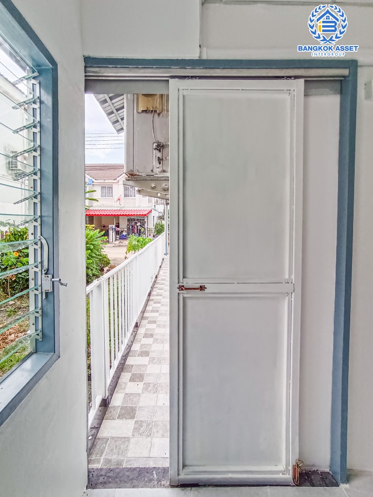 *****ทาวน์เฮ้าส์มือสอง โครงการ พฤกษา76 กาญจนาภิเษก เนื้อที่ 20.30 ตร.ว. ฟังก์ชัน 2 ห้องนอน 2 ห้องน้ำ 1 ที่จอดรถ สภาพสวยพร้อมอยู่ รีโนเวทใหม่ สิ่งอำนวยความสะดวกครบครัน ทำเลเดินทางสะดวก เชื่อมต่อกาญจนาภิเษก ใกล้เซ็นทรัลเวสต์เกต และโครงการรถไฟฟ้าสายสีม่วง "สถานีตลาดบางใหญ่"