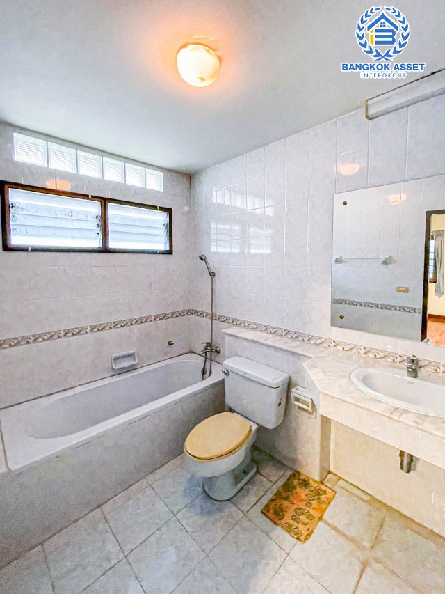 *****บ้านเดี่ยวมือสองนนทบุรี โครงการ พัชรวิลล์ บางกรวย-ไทรน้อย เนื้อที่กว้างมากถึง 125 ตร.ว. ฟังก์ชัน 3 ห้องนอน 3 ห้องน้ำ 4 ที่จอดรถ บ้านเนื้อที่เยอะมาก บนทำเลติด ถนนบางกรวย-ไทรน้อย ถึงรถไฟฟ้าสายสีม่วง "สถานีบางพลู" เพียง 6 นาทีเท่านั้น และยังใกล้ทางด่วน "ศรีรัช"