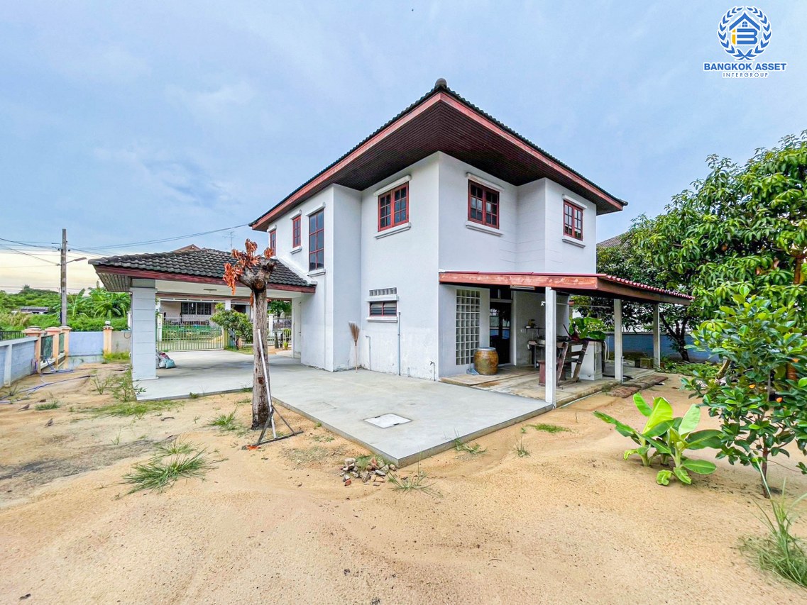 *****บ้านเดี่ยวมือสองนนทบุรี โครงการ พัชรวิลล์ บางกรวย-ไทรน้อย เนื้อที่กว้างมากถึง 125 ตร.ว. ฟังก์ชัน 3 ห้องนอน 3 ห้องน้ำ 4 ที่จอดรถ บ้านเนื้อที่เยอะมาก บนทำเลติด ถนนบางกรวย-ไทรน้อย ถึงรถไฟฟ้าสายสีม่วง "สถานีบางพลู" เพียง 6 นาทีเท่านั้น และยังใกล้ทางด่วน "ศรีรัช"