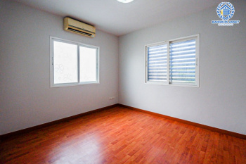 *****บ้านเดี่ยวมือสอง โครงการ เดอะลิฟวิ่ง1 บ้านกล้วย-ไทรน้อย เนื้อที่ 50 ตร.ว. ฟังก์ชัน 3 ห้องนอน 3 ห้องน้ำ 1 ที่จอดรถ สภาพเหมือนใหม่ บนทำเลเดินทางสะดวก เชื่อมต่อถนนกาญจนาภิเษก ถนนบ้านกล้วย-ไทรน้อย ซอยวัดลาดปลาดุก ใกล้รถไฟฟ้าสายม่วง "สถานีคลองบางไผ่" และจุดขึ้นทางด่วน "ศรีรัช"