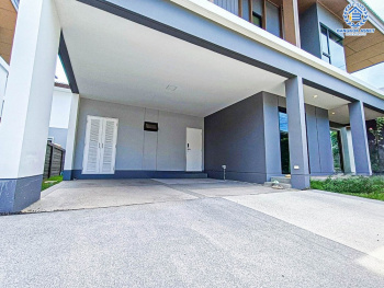 *****บ้านเดี่ยวมือสอง โครงการ สราญสิริ รังสิต เนื้อที่ 68.80 ตร.ว. ฟังก์ชัน 4 ห้องนอน 4 ห้องน้ำ 2 ที่จอดรถ บ้านหลังใหญ่ ภายในเหมือนใหม่พร้อมอยู่ บนทำเลเดินทางสะดวก เชื่อมต่อถนนรังสิต-ปทุมธานี ถนนคลองหลวง ใกล้รถไฟฟ้าสายสีแดง "สถานีรังสิต" และจุดขึ้นทางด่วน "ศรีรัช"