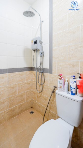 *****ทาวน์เฮ้าส์มือสอง โครงการ โกลเด้นทาวน์ วงศ์สว่าง-รัชดา หลังมุม เนื้อที่ 19 ตร.ว. ฟังก์ชัน 4 ห้องนอน 2 ห้องน้ำ 1 จอดรถ ภายในสภาพดีเยี่ยม พร้อมอยู่ บนทำเลเดินทางสะดวกมาก เชื่อมต่อถนนวงศ์สว่าง ถนนนครอินทร์ ใกล้รถไฟฟ้าสายสีม่วง "สถานีแยกติวานนท์" และจุดขึ้นทางด่วน "พระราม7"