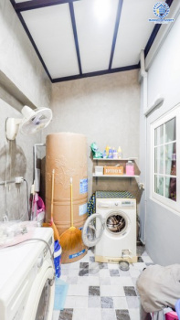 *****ทาวน์เฮ้าส์มือสอง โครงการ โกลเด้นทาวน์ วงศ์สว่าง-รัชดา หลังมุม เนื้อที่ 19 ตร.ว. ฟังก์ชัน 4 ห้องนอน 2 ห้องน้ำ 1 จอดรถ ภายในสภาพดีเยี่ยม พร้อมอยู่ บนทำเลเดินทางสะดวกมาก เชื่อมต่อถนนวงศ์สว่าง ถนนนครอินทร์ ใกล้รถไฟฟ้าสายสีม่วง "สถานีแยกติวานนท์" และจุดขึ้นทางด่วน "พระราม7"