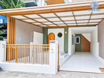 *****ทาวน์เฮ้าส์มือสองกรุงเทพมหานคร โครงการ รสา แกรนด์วิลล์ พหลโยธิน73 เนื้อที่เกือบ 20 ตร.ว. ฟังก์ชัน 3 ห้องนอน 2 ห้องน้ำ 1 ที่จอดรถ บ้านตกแต่งใหม่ สไตล์มินิมอล บนทำเลเดินทางสะดวก ใกล้รถไฟฟ้าสายสีเขียว "สถานีแยก คปอ." และจุดขึ้นทางด่วน "โทลล์เวย์ดอนเมือง" ในราคาถูกสุดในโครงการ!