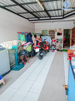 *****ทาวน์เฮ้าส์มือสองนนทบุรี หมู่บ้าน รัตนาธิเบศร์ กาญจนาภิเษก เนื้อที่ 16 ตร.ว. ฟังก์ชัน 2 ห้องนอน 1 ห้องน้ำ บ้านทำเลดีราคาไม่แพง เชื่อมต่อถนนกาญจนาภิเษก, ถนนรัตนาธิเบศร์ ใกล้เซ็นทรัลเวสต์เกต และรถไฟฟ้าสายสีม่วง "สถานีตลาดบางใหญ่" จองเลย!