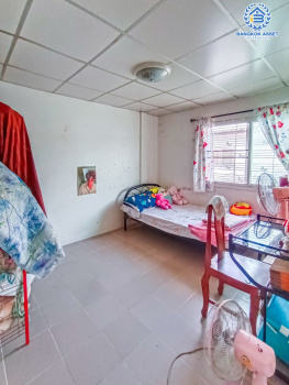 *****ทาวน์เฮ้าส์มือสองนนทบุรี หมู่บ้าน รัตนาธิเบศร์ กาญจนาภิเษก เนื้อที่ 16 ตร.ว. ฟังก์ชัน 2 ห้องนอน 1 ห้องน้ำ บ้านทำเลดีราคาไม่แพง เชื่อมต่อถนนกาญจนาภิเษก, ถนนรัตนาธิเบศร์ ใกล้เซ็นทรัลเวสต์เกต และรถไฟฟ้าสายสีม่วง "สถานีตลาดบางใหญ่" จองเลย!