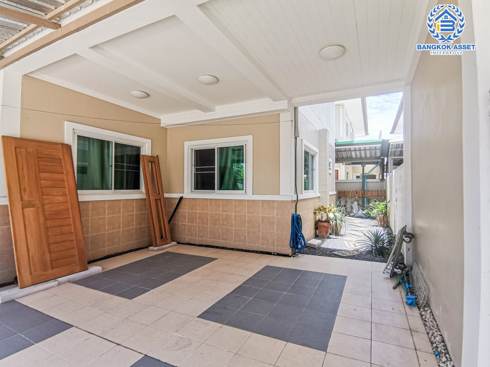 *****บ้านแฝดมือสอง โครงการ วราวิลล์ ราชพฤกษ์-345 หลังมุม เนื้อที่ 40.40 ตร.ว. ฟังก์ชัน 3 ห้องนอน 3 ห้องน้ำ 2 ที่จอดรถ พื้นที่กว้างขวาง ภายในบ้านสภาพดีมาก พร้อมเข้าอยู่ได้ทันที แถมฟรี! เครื่องปรับอากาศ บนทำเลเดินทางสะดวก เชื่อมต่อถนน345 ถนนราชพฤกษ์ ถนนสะพานนนทบุรี-บางบัวทอง