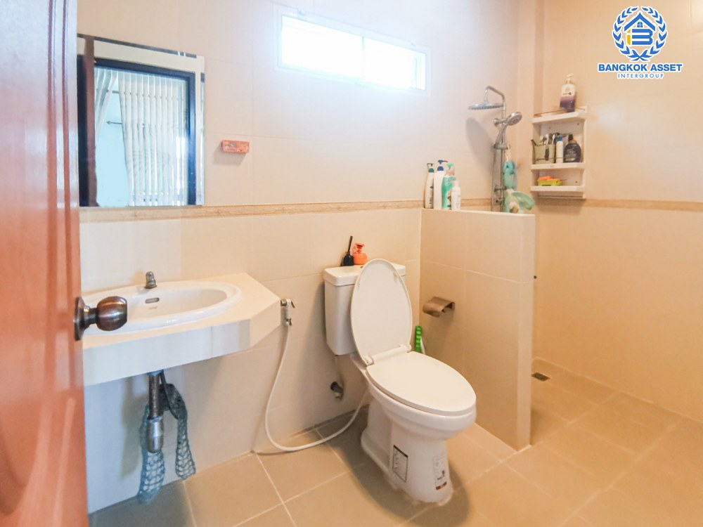 *****บ้านแฝดมือสอง โครงการ วราวิลล์ ราชพฤกษ์-345 หลังมุม เนื้อที่ 40.40 ตร.ว. ฟังก์ชัน 3 ห้องนอน 3 ห้องน้ำ 2 ที่จอดรถ พื้นที่กว้างขวาง ภายในบ้านสภาพดีมาก พร้อมเข้าอยู่ได้ทันที แถมฟรี! เครื่องปรับอากาศ บนทำเลเดินทางสะดวก เชื่อมต่อถนน345 ถนนราชพฤกษ์ ถนนสะพานนนทบุรี-บางบัวทอง