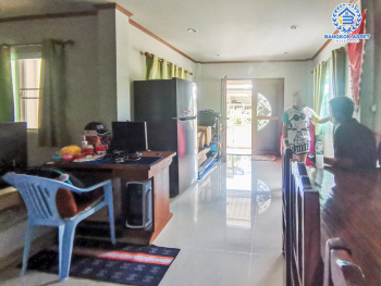 *****บ้านแฝดมือสอง โครงการ วราวิลล์ ราชพฤกษ์-345 หลังมุม เนื้อที่ 40.40 ตร.ว. ฟังก์ชัน 3 ห้องนอน 3 ห้องน้ำ 2 ที่จอดรถ พื้นที่กว้างขวาง ภายในบ้านสภาพดีมาก พร้อมเข้าอยู่ได้ทันที แถมฟรี! เครื่องปรับอากาศ บนทำเลเดินทางสะดวก เชื่อมต่อถนน345 ถนนราชพฤกษ์ ถนนสะพานนนทบุรี-บางบัวทอง