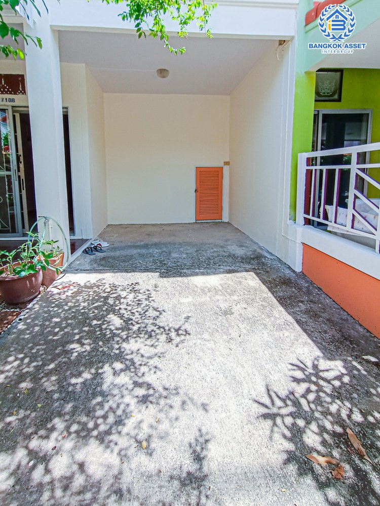 *****ทาวน์เฮ้าส์มือสองนนทบุรี โครงการ พฤกษา39 กาญจนาภิเษก เนื้อที่ 16 ตร.ว. ฟังก์ชัน 3 ห้องนอน 2 ห้องน้ำ 1 ที่จอดรถ บ้านสภาพใหม่ บนทำเลดี เชื่อมต่อ ถนนกาญจนาภิเษก, ถนนรัตนาธิเบศร์ ใกล้รถไฟฟ้าสายสีม่วง "สถานีตลาดบางใหญ่" และทางด่วน "ศรีรัช" จองเลย!