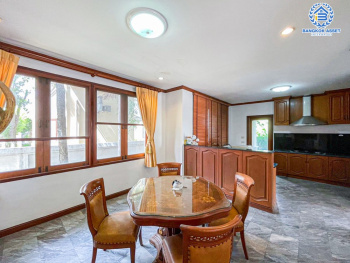 *****บ้านเดี่ยวมือสอง โครงการ ปัญจทรัพย์พาร์ค ปิ่นเกล้า เนื้อที่ 173 ตร.ว. ฟังก์ชันจัดเต็ม 4 ห้องนอน 4 ห้องน้ำ 4 ที่จอดรถ บ้านหลังใหญ่ มีความเป็นส่วนตัว ติดถนนบรมราชชนนี ตั้งบนทำเลเดินทางสะดวก เชื่อมต่อทางคู่ขนานลอยฟ้า ใกล้รถไฟฟ้าสายสีน้ำเงิน "สถานีบางพลัด"