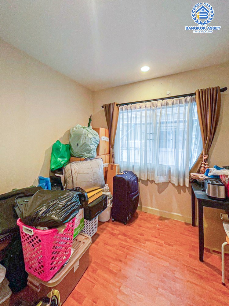 *****บ้านเดี่ยวมือสอง โครงการ ไลฟ์บางกอกบูเลอวาร์ด แจ้งวัฒนะ เนื้อที่ 52.30 ตร.ว. ฟังก์ชัน 4 ห้องนอน 3 ห้องน้ำ 2 ที่จอดรถ บนทำเลเดินทางสะดวก เชื่อมต่อถนนแจ้งวัฒนะ ถนนติวานนท์ ใกล้เซ็นทรัล แจ้งวัฒนะ รถไฟฟ้าในอนาคตสายสีชมพู